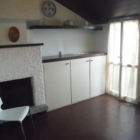 Fiumelatte Terrace * ורנה